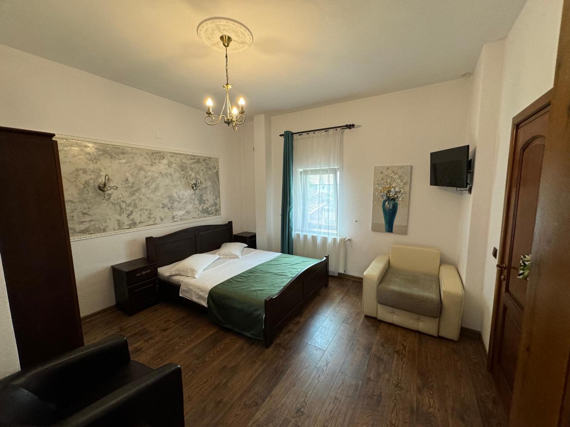 Pensiunea Casa Rica Călimăneşti Exterior foto